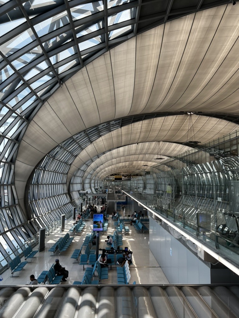 スワンナプーム空港の到着ターミナル。タイ入国時はここでTDACのQRコードを提示する
