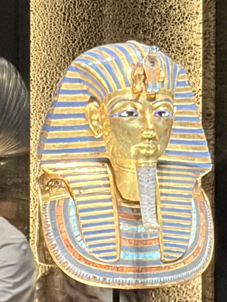 大エジプト博物館(GEM)のツタンカーメン黄金マスク